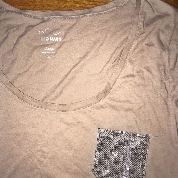 Old Navy Tee with Embroidered Pocket. NWOT. - Picture 2 of 2
